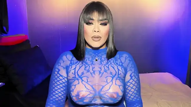 VictoriaEliz online show from February 3, 2026, 8:36 pm