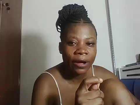 Sweetbaby004 online show from February 10, 2026, 5:34 pm