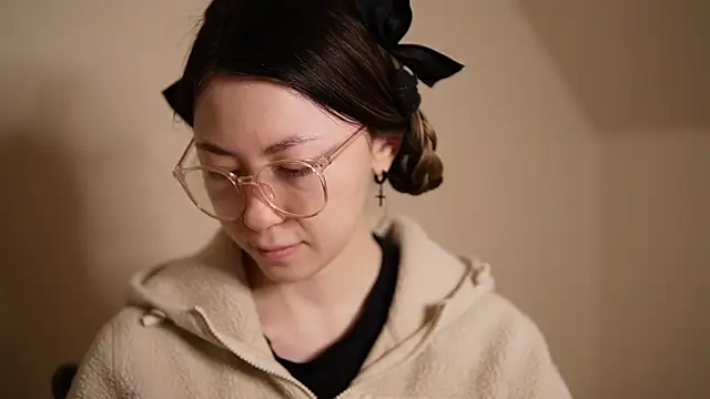 chibi moon  online show from December 14, 2024, 4:30 pm