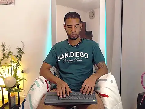 Snapshot of DruhJackson chatting on September 30, 2025, 10:27 pm DruhJackson online show from September 30, 2025, 10:27 pm