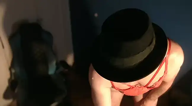 Snapshot of Fabrissi chatting on February 12, 2025, 11:09 pm Fabrissi online show from February 12, 2025, 11:09 pm