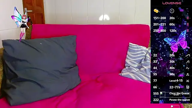 Snapshot of MERELEONA chatting on October 8, 2025, 3:08 am MERELEONA online show from October 8, 2025, 3:08 am