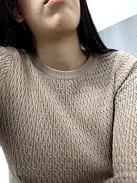Snapshot of Amira_Milker chatting on February 11, 2025, 12:58 pm Amira Milker online show from February 11, 2025, 12:58 pm