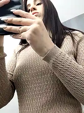Snapshot of Amira_Milker chatting on February 22, 2025, 3:36 pm Amira Milker online show from February 22, 2025, 3:36 pm
