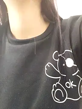 Snapshot of Amira_Milker chatting on March 11, 2025, 1:01 pm Amira Milker online show from March 11, 2025, 1:01 pm