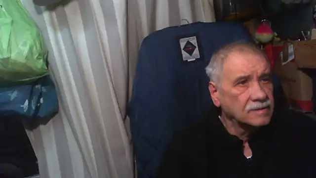 nonnomaturobisex online show from April 14, 2026, 6:51 am