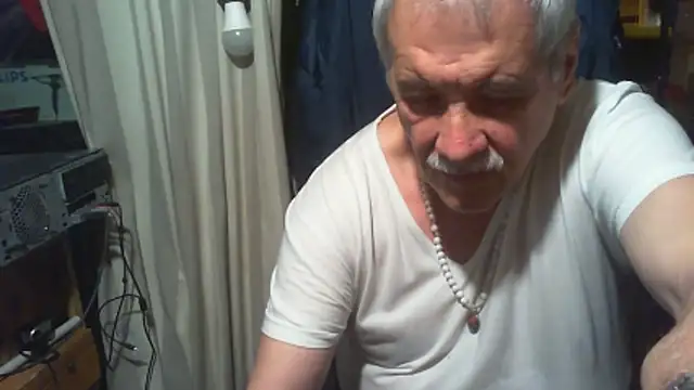 Snapshot of nonnomaturobisex chatting on May 19, 2026, 8:32 am nonnomaturobisex online show from May 19, 2026, 8:32 am