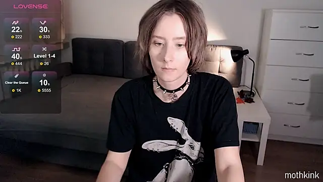 mothkink online show from November 4, 2025, 5:28 pm