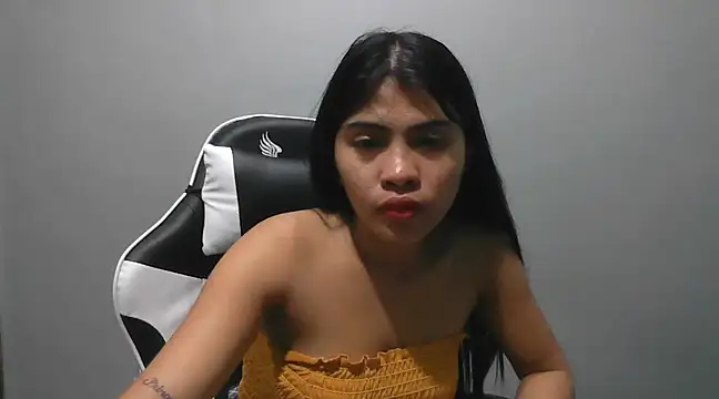 Snapshot of Miss_unknown chatting on February 17, 2025, 1:36 am Miss unknown online show from February 17, 2025, 1:36 am