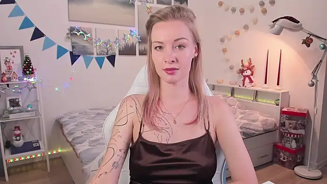Snapshot of MissRightX chatting on January 7, 2025, 3:12 pm MissRightX online show from January 7, 2025, 3:12 pm