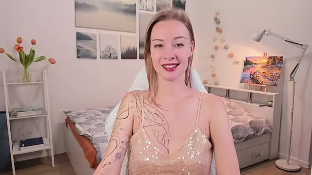 Snapshot of MissRightX chatting on February 10, 2025, 3:21 pm MissRightX online show from February 10, 2025, 3:21 pm