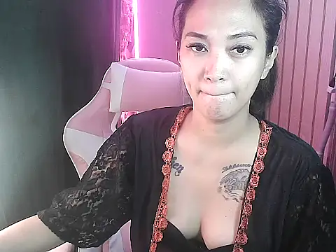 hotasianivy19 online show from September 26, 2025, 8:32 am