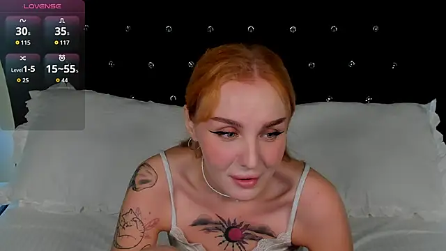 LianaFord online show from November 17, 2025, 10:58 pm