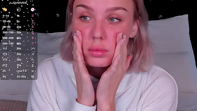 LianaFord online show from September 28, 2025, 5:31 pm