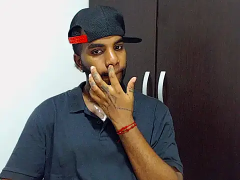 Snapshot of Rene_hotman chatting on October 29, 2025, 9:25 pm Rene hotman online show from October 29, 2025, 9:25 pm