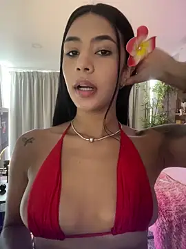 AntonellaRossi online show from May 18, 2026, 8:02 pm