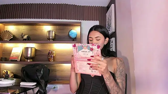 AntonellaRossi online show from January 11, 2026, 7:43 pm