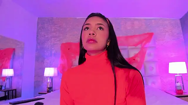 AntonellaRossi online show from October 5, 2025, 7:37 pm