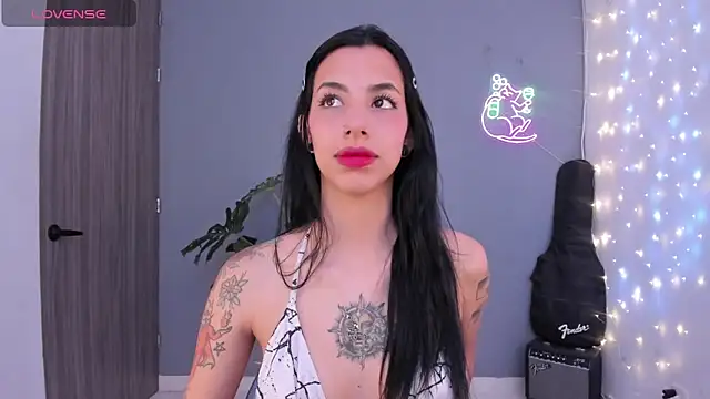 labrika  online show from October 23, 2025, 1:54 pm