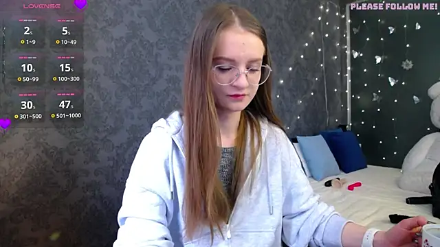 KateJonson online show from February 16, 2026, 1:54 pm