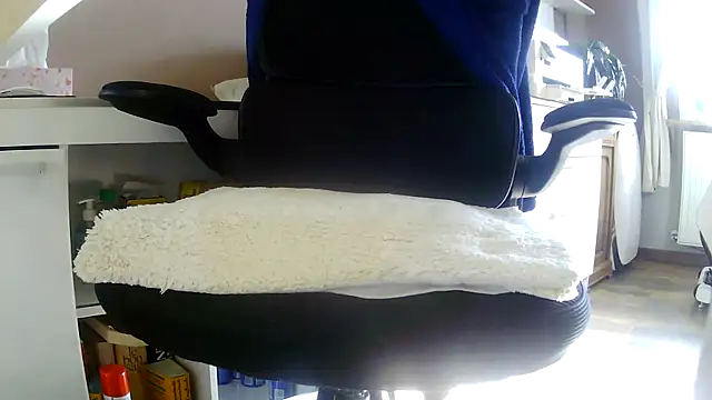 suedel65 online show from April 2, 2026, 2:46 pm