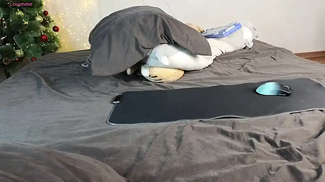 Snapshot of Alenca_hot_sex chatting on January 6, 2026, 4:11 pm Alenca hot sex online show from January 6, 2026, 4:11 pm