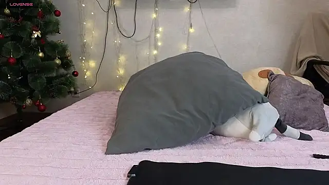 Snapshot of Alenca_hot_sex chatting on January 17, 2026, 11:52 pm Alenca hot sex online show from January 17, 2026, 11:52 pm