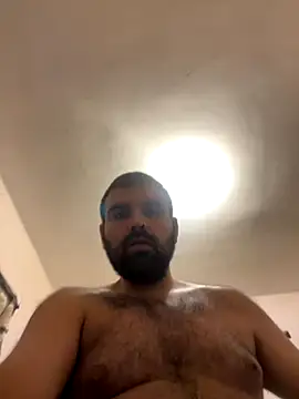 imyogi23 online show from October 7, 2025, 1:34 pm