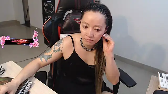 pink-2022 online show from May 28, 2026, 2:23 pm
