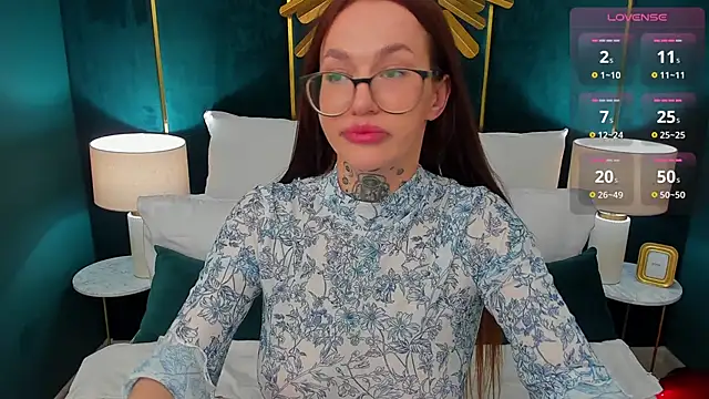 SarahLust online show from March 6, 2026, 1:17 pm