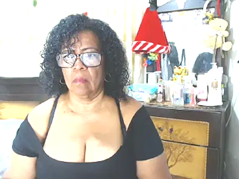 Yayis-hot-sexyw online show from December 28, 2024, 9:51 pm