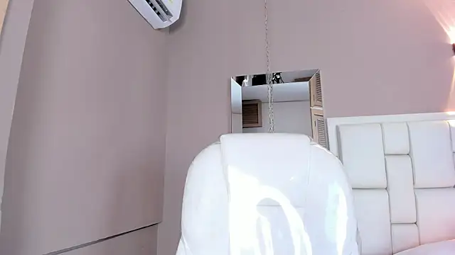 Snapshot of _BunnyNaugthy chatting on October 21, 2025, 12:15 pm BunnyNaugthy online show from October 21, 2025, 12:15 pm