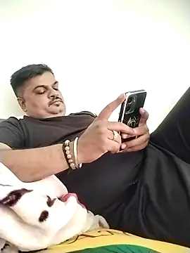 Snapshot of Desi_Londa_143 chatting on May 3, 2026, 8:08 am Desi Londa 143 online show from May 3, 2026, 8:08 am