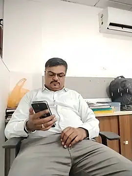 Snapshot of Desi_Londa_143 chatting on June 9, 2026, 6:36 am Desi Londa 143 online show from June 9, 2026, 6:36 am