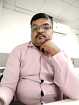 Desi Londa 143 online show from December 17, 2025, 5:01 am