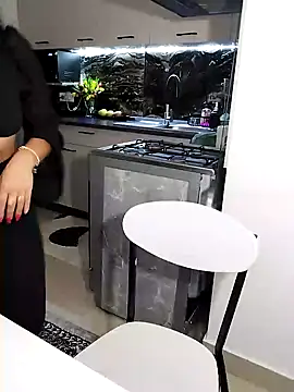 hot-babygirl online show from November 13, 2025, 8:35 pm