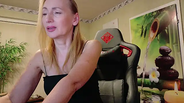 HotLana69 online show from October 21, 2025, 5:01 pm