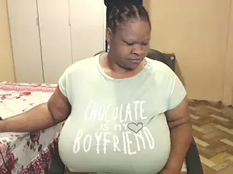 Snapshot of sweetnoziexx chatting on June 24, 2026, 4:11 am sweetnoziexx online show from June 24, 2026, 4:11 am