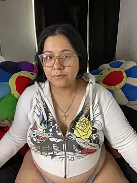 Snapshot of MsConejitaa chatting on June 27, 2026, 4:13 pm MsConejitaa online show from June 27, 2026, 4:13 pm
