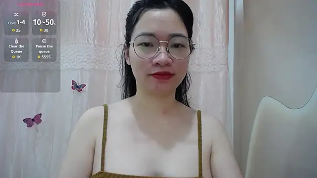 Snapshot of Leiershery chatting on February 7, 2026, 11:35 pm Leiershery online show from February 7, 2026, 11:35 pm