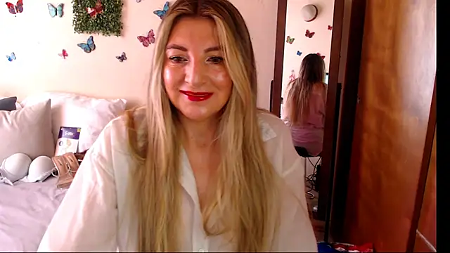 Snapshot of Jolie-Mature chatting on May 23, 2026, 7:46 pm Jolie-Mature online show from May 23, 2026, 7:46 pm