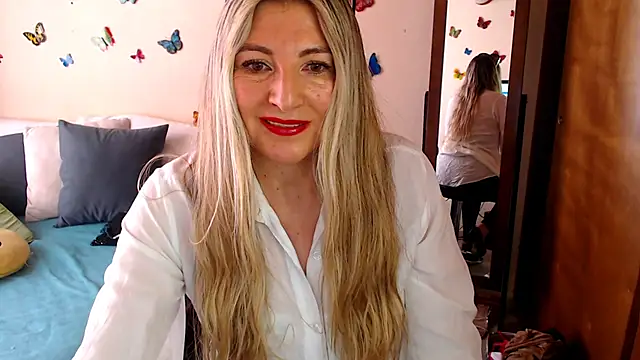 Snapshot of Jolie-Mature chatting on October 10, 2025, 7:04 pm Jolie-Mature online show from October 10, 2025, 7:04 pm