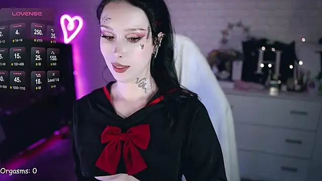  Uindi  online show from March 18, 2025, 4:28 pm