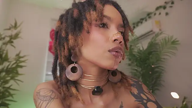 Snapshot of Cooper-Reds chatting on February 13, 2026, 8:31 pm Cooper-Reds online show from February 13, 2026, 8:31 pm