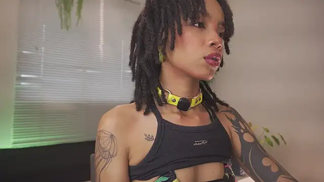 Snapshot of Cooper-Reds chatting on February 6, 2026, 3:52 pm Cooper-Reds online show from February 6, 2026, 3:52 pm