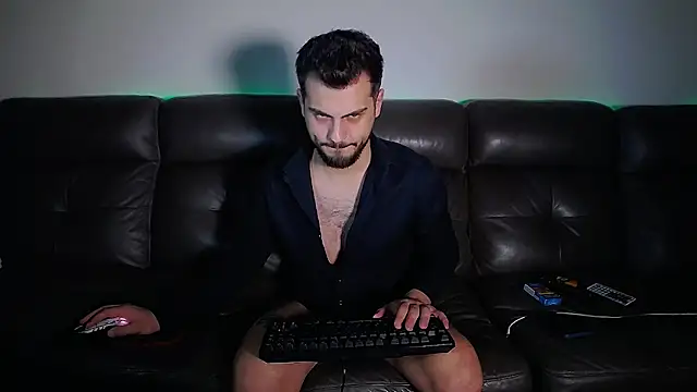 Snapshot of CrazyDom1 chatting on February 22, 2026, 6:20 pm CrazyDom1 online show from February 22, 2026, 6:20 pm