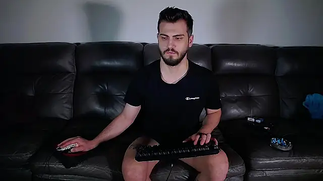 Snapshot of CrazyDom1 chatting on March 2, 2026, 5:08 am CrazyDom1 online show from March 2, 2026, 5:08 am