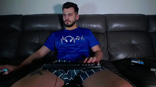 Snapshot of CrazyDom1 chatting on February 27, 2026, 11:04 pm CrazyDom1 online show from February 27, 2026, 11:04 pm