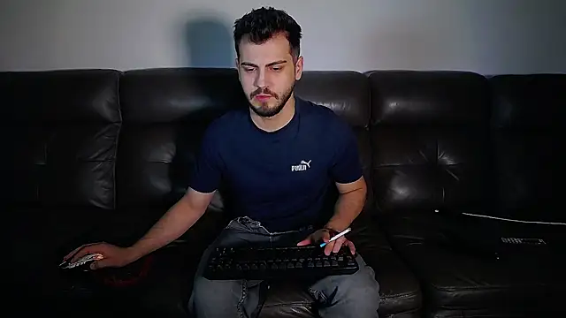 Snapshot of CrazyDom1 chatting on February 23, 2026, 12:28 pm CrazyDom1 online show from February 23, 2026, 12:28 pm