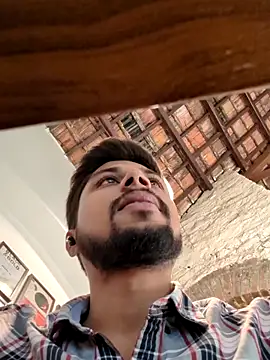  IRRESISTIBLE  online show from October 28, 2025, 7:07 am